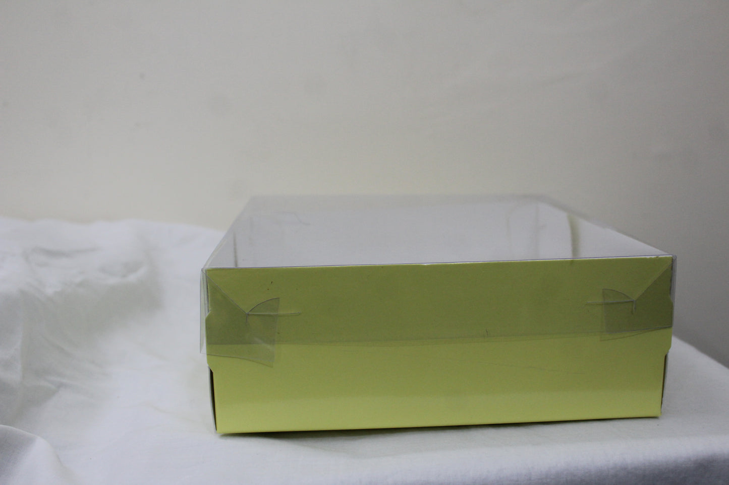 8x8x3 inch Clear Lid Box